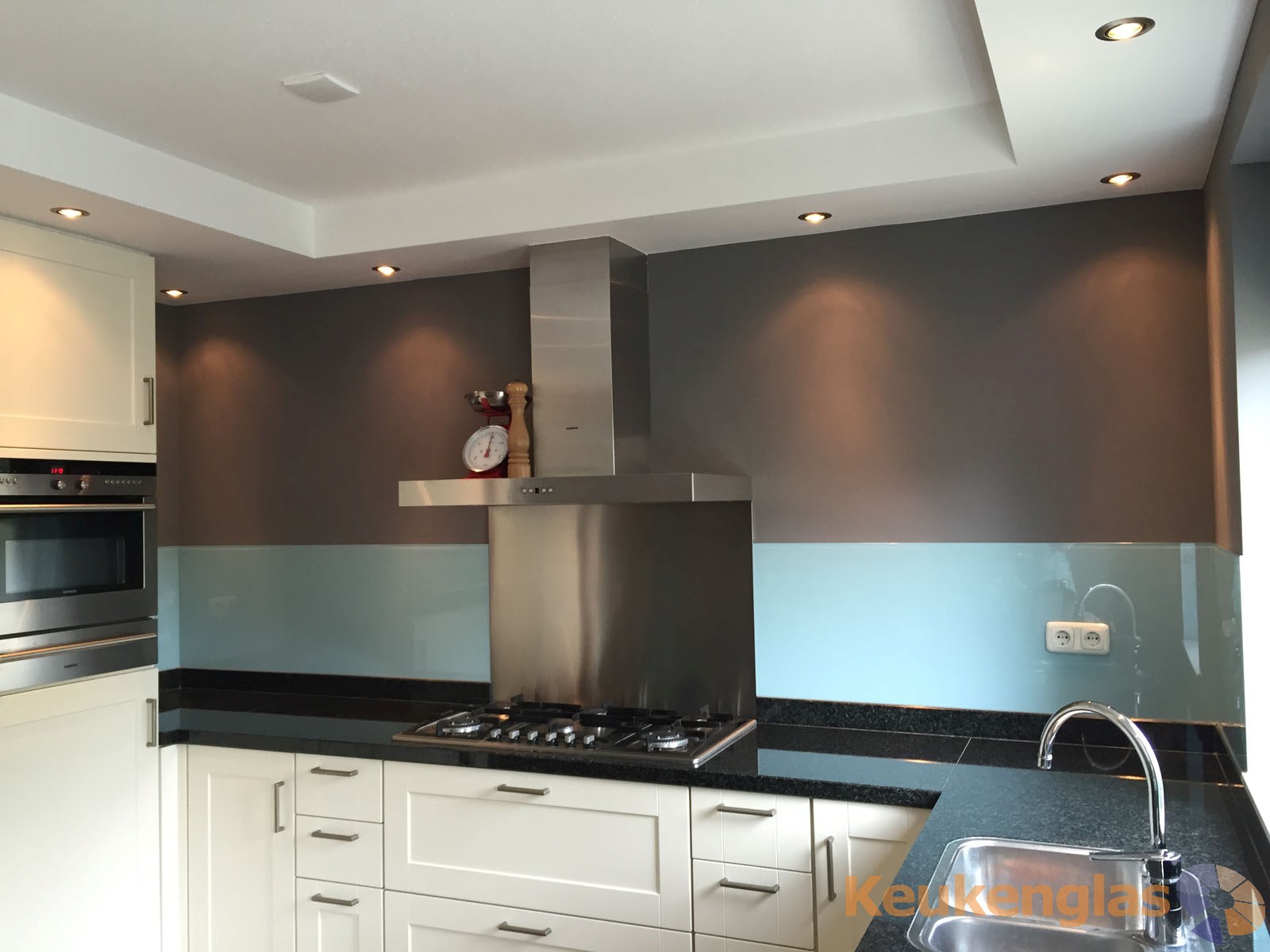 Lime groene spatwand van glas keukenglas