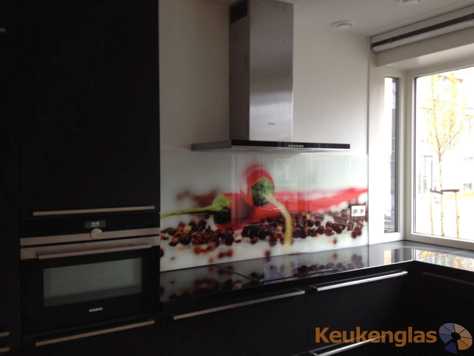 Glazen keukenwand met pepers 3