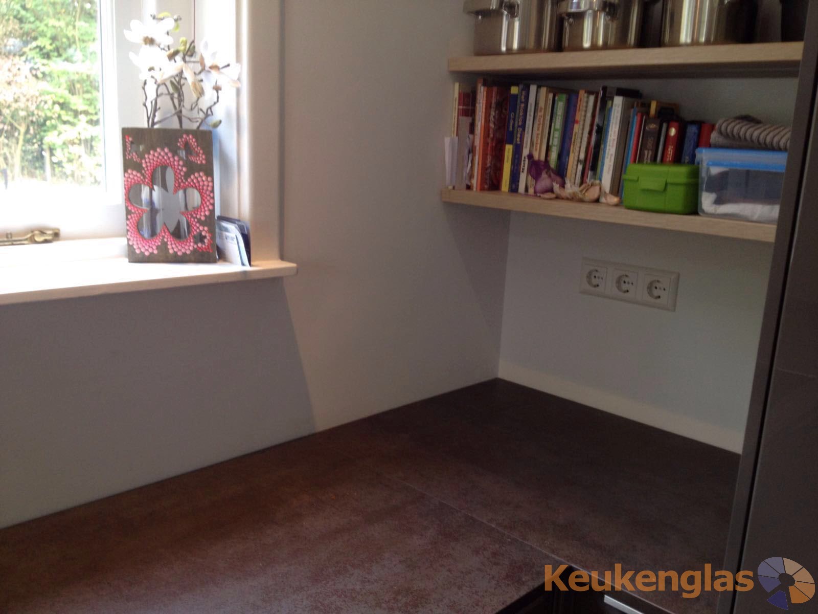 Keuken Aerdenhout voor plaatsing paarse keukenwand