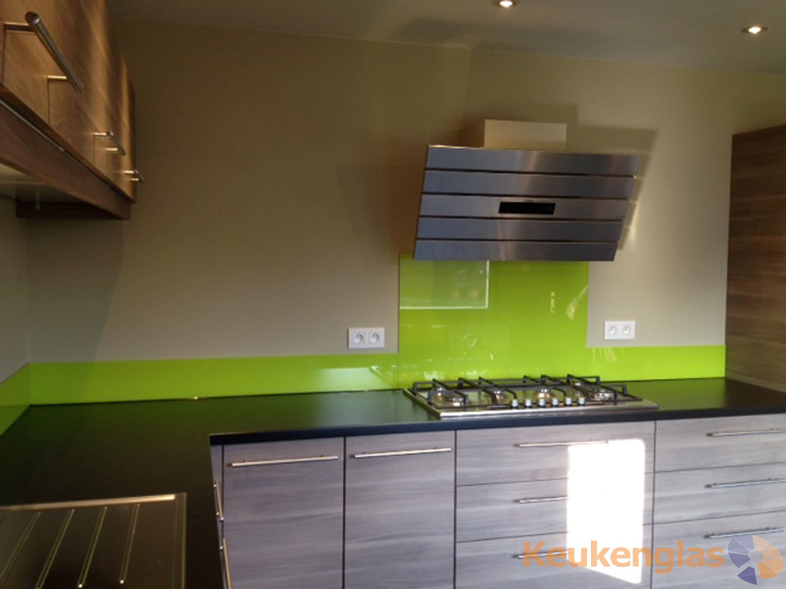 Appeltjesgroene glazen keuken achterwand 3
