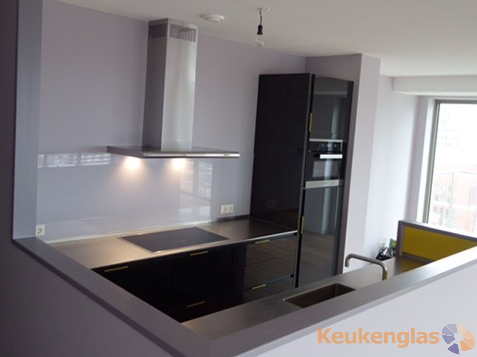 Gele achterwand gecombineerd met grijs Den Haag 3