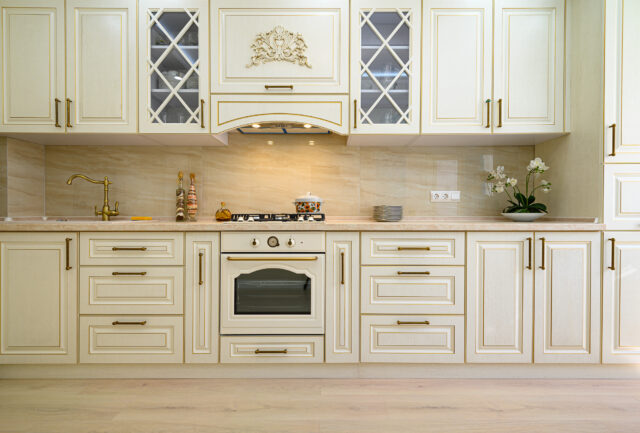 Beige marmeren keuken achterwand chique