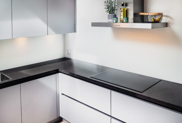 Eiland wit met matte achterwand
