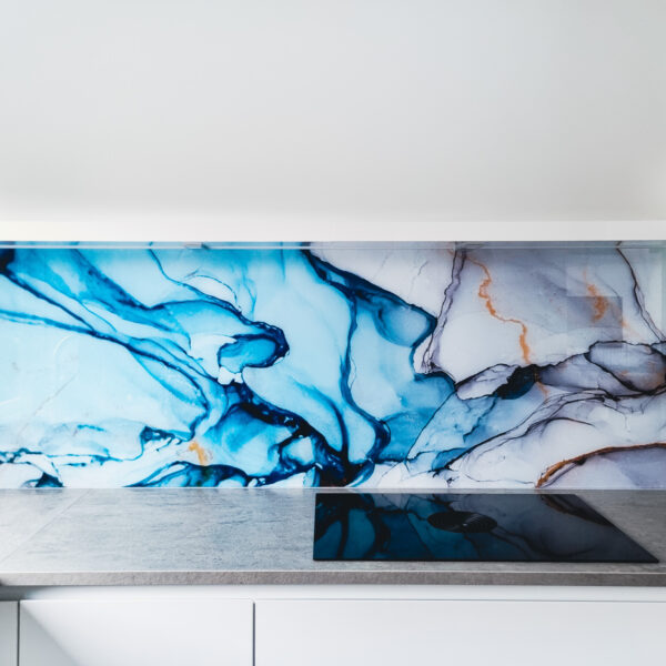 Marmeren spatwand keuken blauw