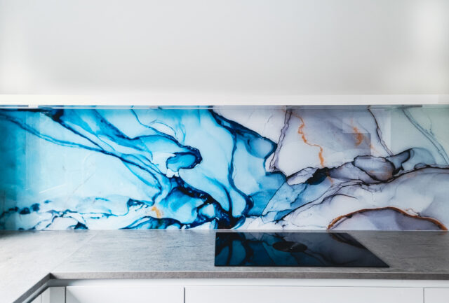 Marmeren spatwand keuken blauw