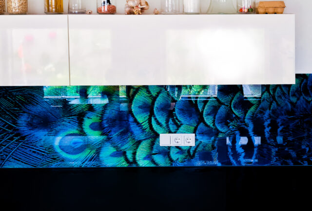Glazen keuken achterwand pauwen print