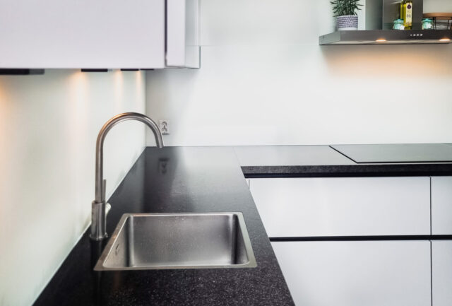 Spatwand keuken mat glas wit/grijs