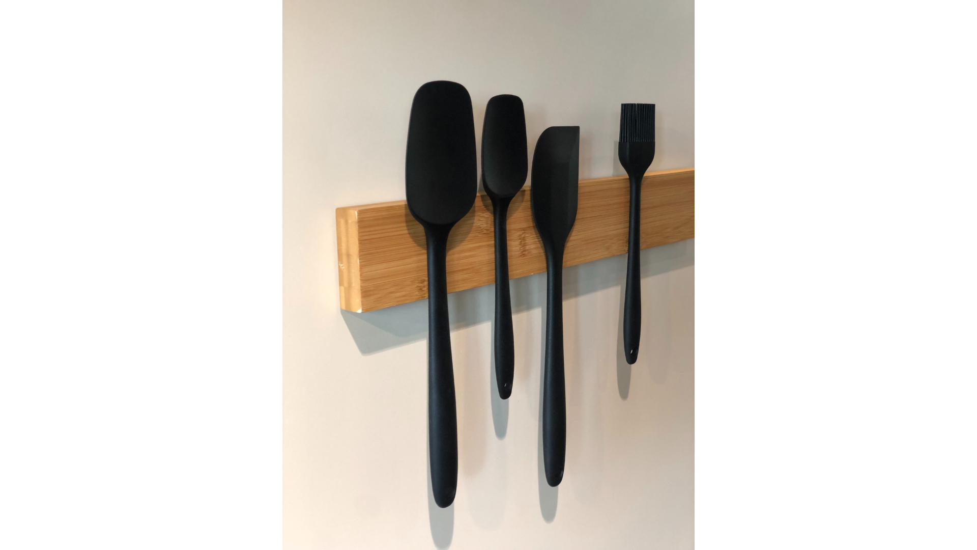 Slim opbergen in de keuken messenhouder