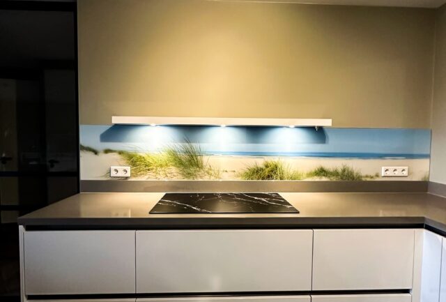 Glazen keukenachterwand fotoprint duinen in harderwijk