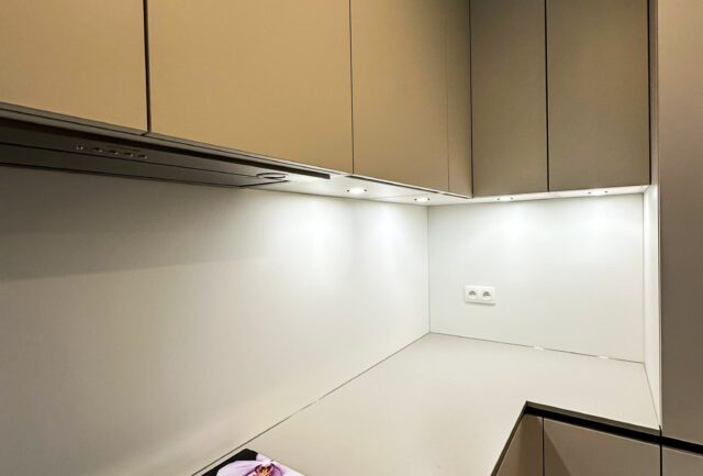 Witte Aluminium keuken achterwand in Vilvoorde